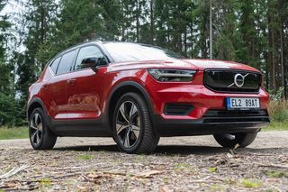 Naposledy vám ukážeme záběry z testu nového vozidla Volvo XC40 Recharge💚